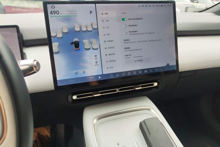 Used XPeng P7+ 2024 Long-Range Max Audio And AC Panel