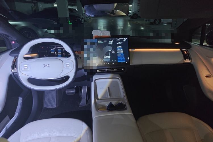 Used XPeng P7+ 2024 Long-Range Max Center Console
