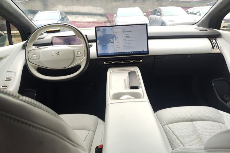 Used XPeng P7+ 2024 Long-Range Max Center Console