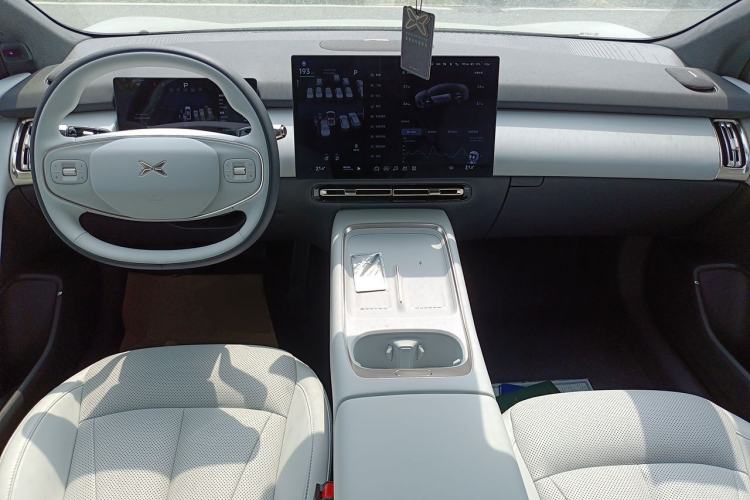 Used XPeng P7+ 2024 Long-Range Max Center Console