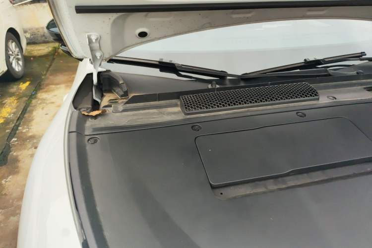 Used XPeng P7+ 2024 Long-Range Max Engine Bay Right
