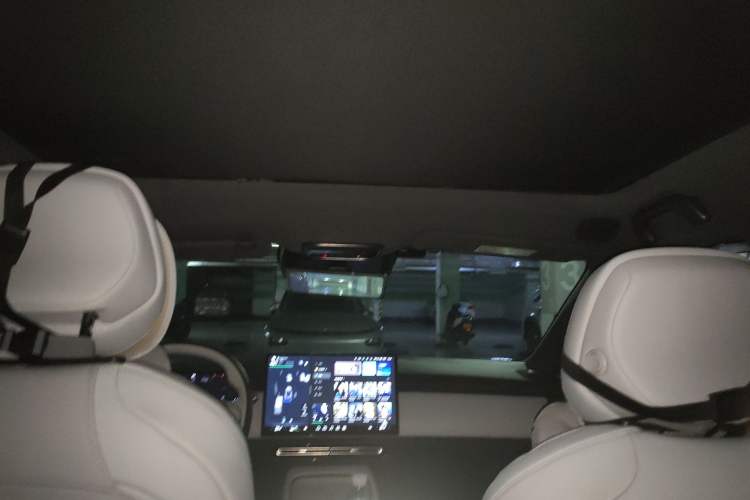 Used XPeng P7+ 2024 Long-Range Max Headliner