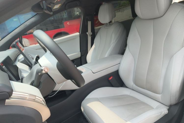 Used XPeng P7+ 2024 Long-Range Max Left Front Seat