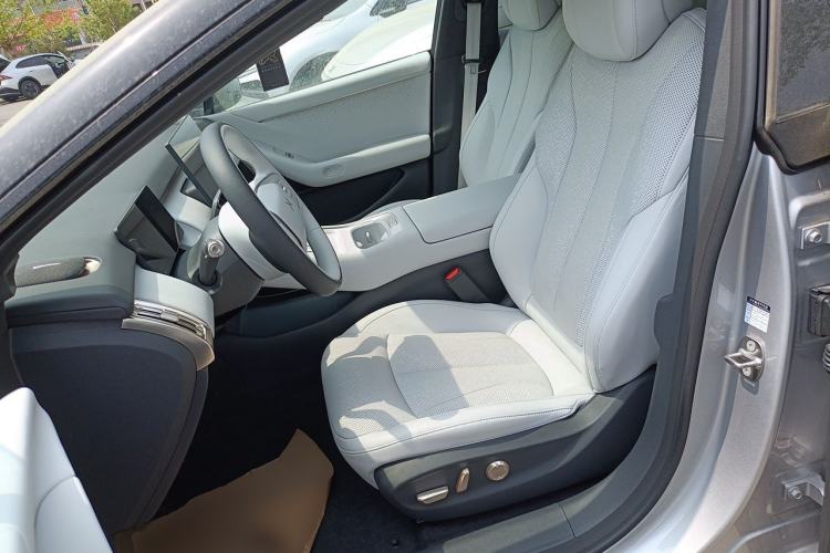 Used XPeng P7+ 2024 Long-Range Max Left Front Seat