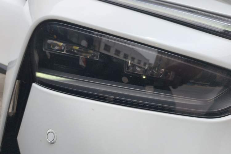 Used XPeng P7+ 2024 Long-Range Max Right Front Headlight