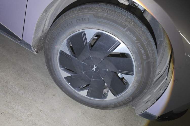 Used XPeng P7+ 2024 Long-Range Max Right Front Wheel Hub