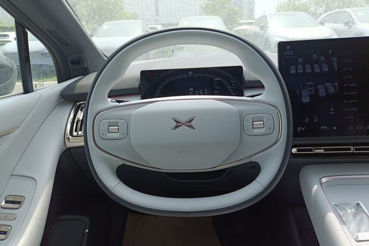 Used XPeng P7+ 2024 Long-Range Max Steering Wheel
