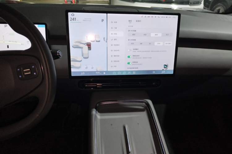 Used XPeng P7+ 2024 Long-Range Max Audio And AC Panel