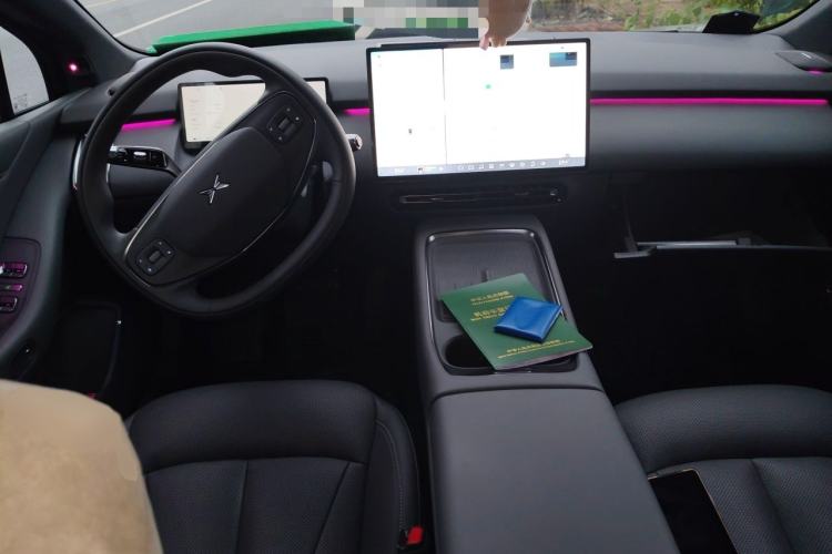 Used XPeng P7+ 2024 Long-Range Max Center Console