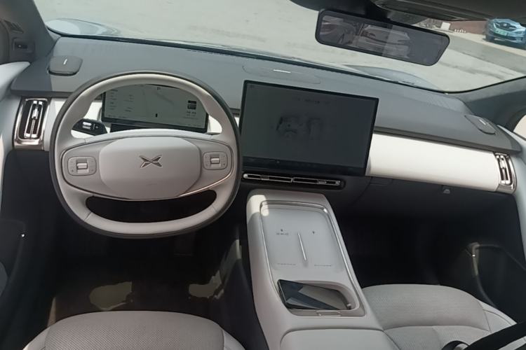 Used XPeng P7+ 2024 Long-Range Max Center Console