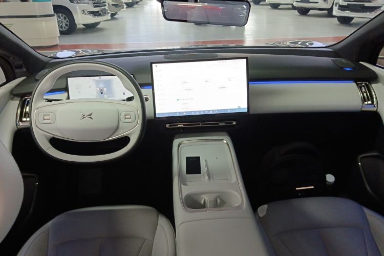 Used XPeng P7+ 2024 Long-Range Max Center Console