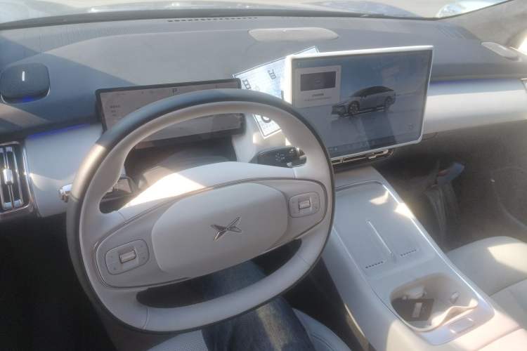 Used XPeng P7+ 2024 Ultra-Long Range Max Center Console