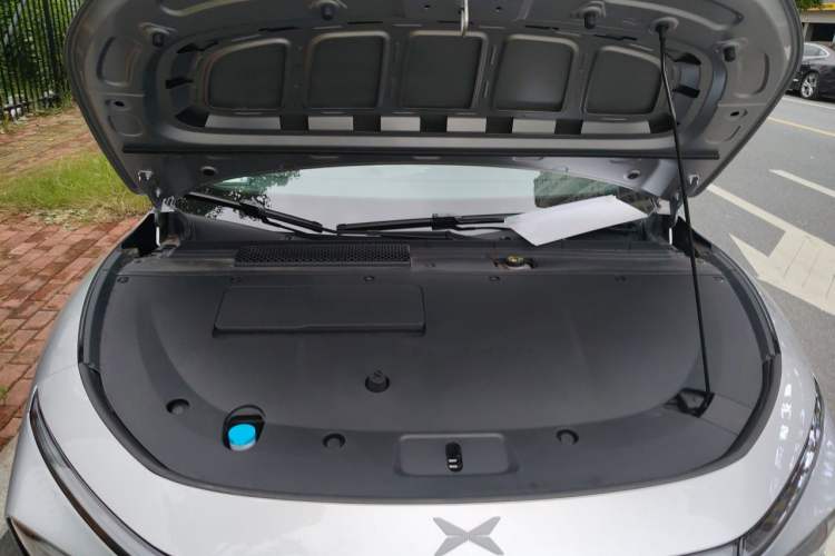 Used XPeng P7+ 2024 Long-Range Max Engine Bay
