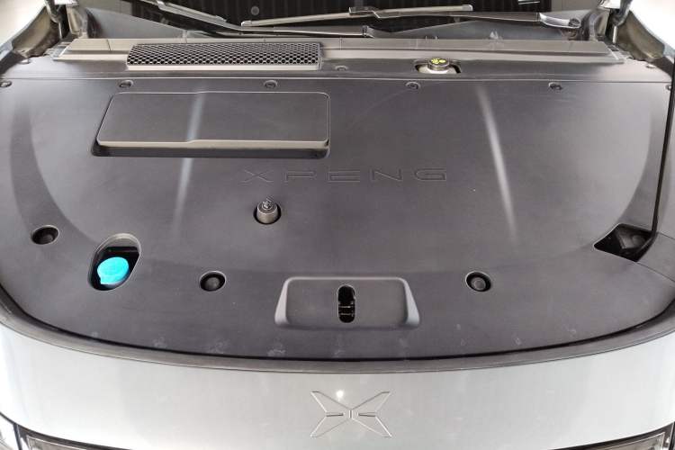 Used XPeng P7+ 2024 Long-Range Max Engine Bay