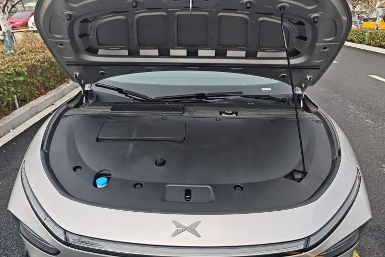Used XPeng P7+ 2024 Long-Range Max Engine Bay