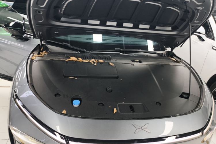 Used XPeng P7+ 2024 Ultra-Long Range Max Engine Bay