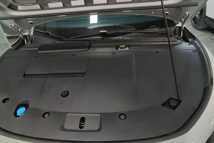 Used XPeng P7+ 2024 Long-Range Max Engine Bay