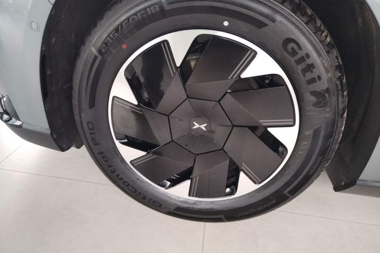 Used XPeng P7+ 2024 Long-Range Max Exterior 4