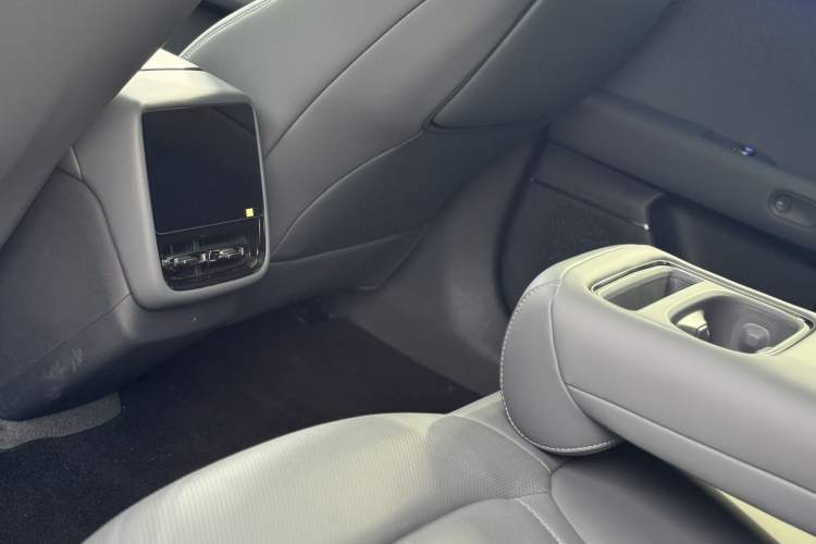Used XPeng P7+ 2024 Long-Range Max Exterior 5