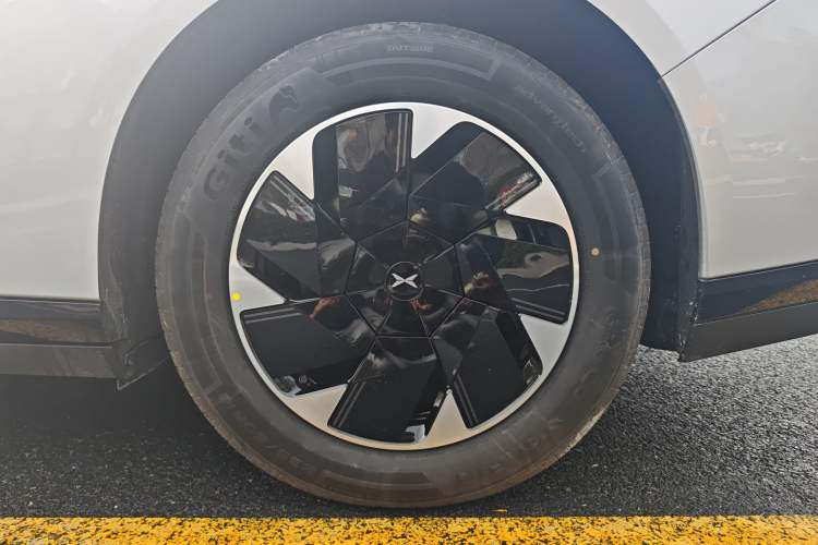 Used XPeng P7+ 2024 Long-Range Max Exterior 7