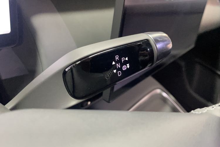 Used XPeng P7+ 2024 Long-Range Max Gear Lever