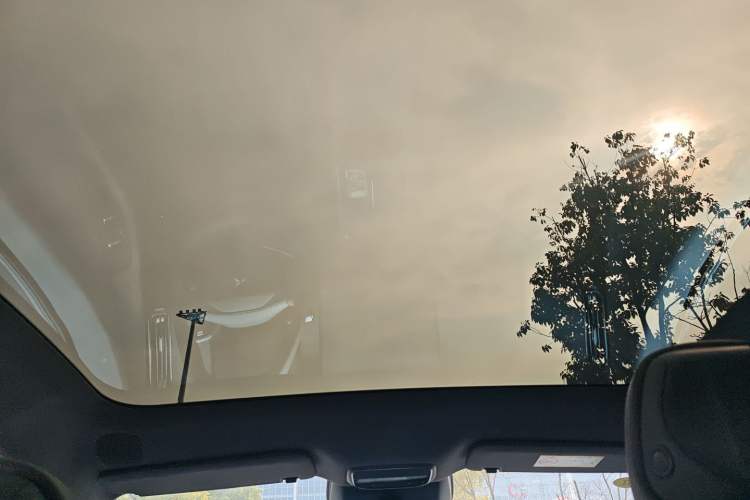 Used XPeng P7+ 2024 Long-Range Max Headliner