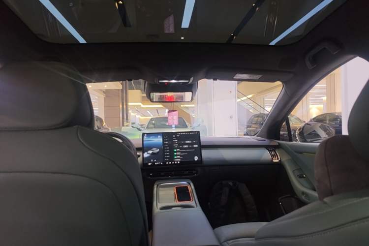Used XPeng P7+ 2024 Limited Edition Max Headliner