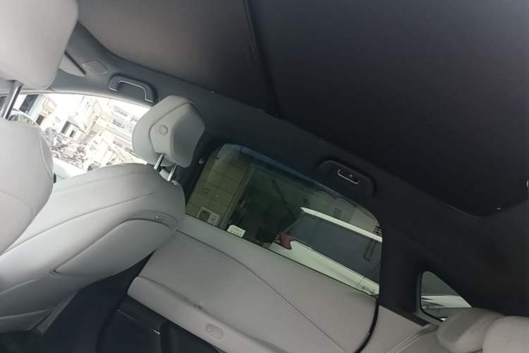 Used XPeng P7+ 2024 Long-Range Max Headliner