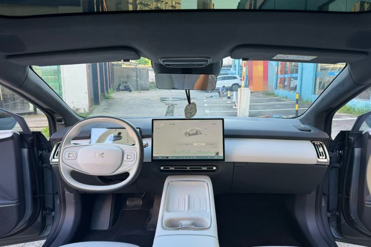 Used XPeng P7+ 2024 Long-Range Max Interior 1