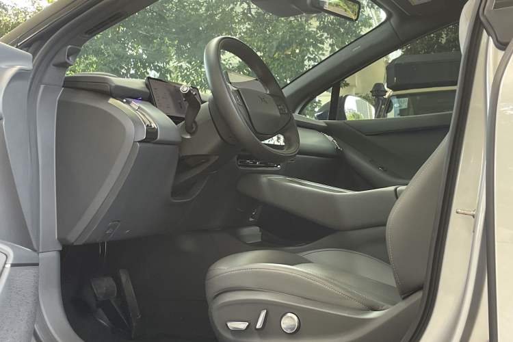 Used XPeng P7+ 2024 Ultra-Long Range Max Interior 1