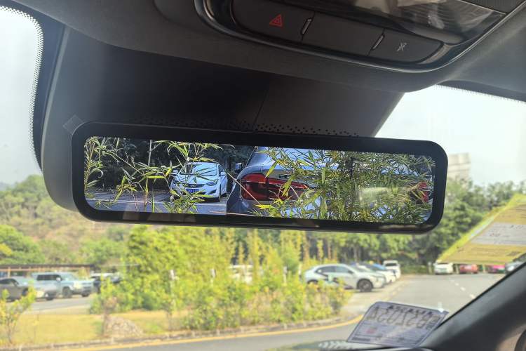 Used XPeng P7+ 2024 Long-Range Max Interior 1