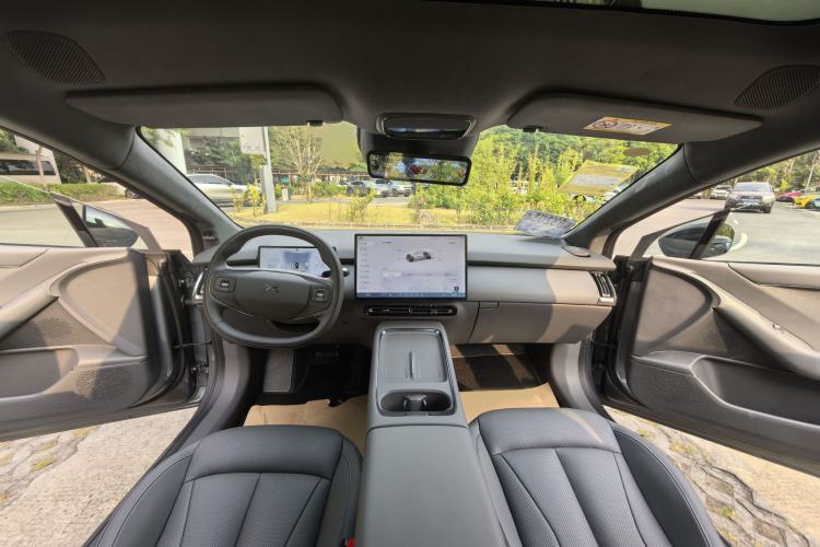 Used XPeng P7+ 2024 Long-Range Max Interior 3
