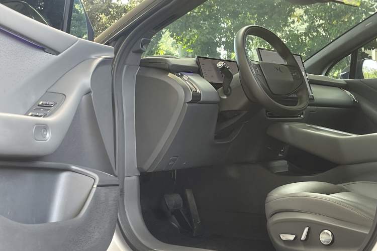 Used XPeng P7+ 2024 Ultra-Long Range Max Interior 4