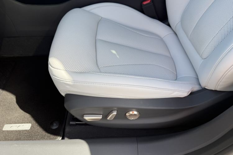 Used XPeng P7+ 2024 Long-Range Max Interior 6