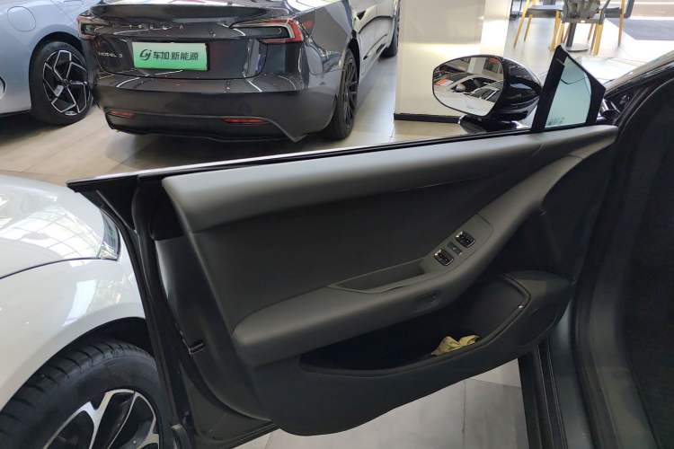 Used XPeng P7+ 2024 Ultra-Long Range Max Left Front Door Interior