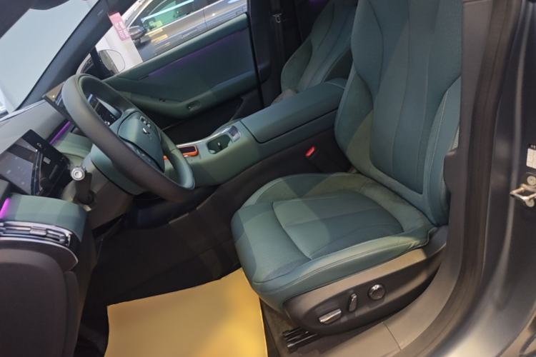Used XPeng P7+ 2024 Limited Edition Max Left Front Seat