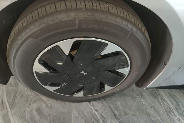 Used XPeng P7+ 2024 Long-Range Max Left Front Wheel Hub