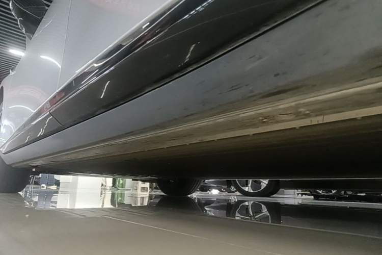 Used XPeng P7+ 2024 Long-Range Max Left Side Sill