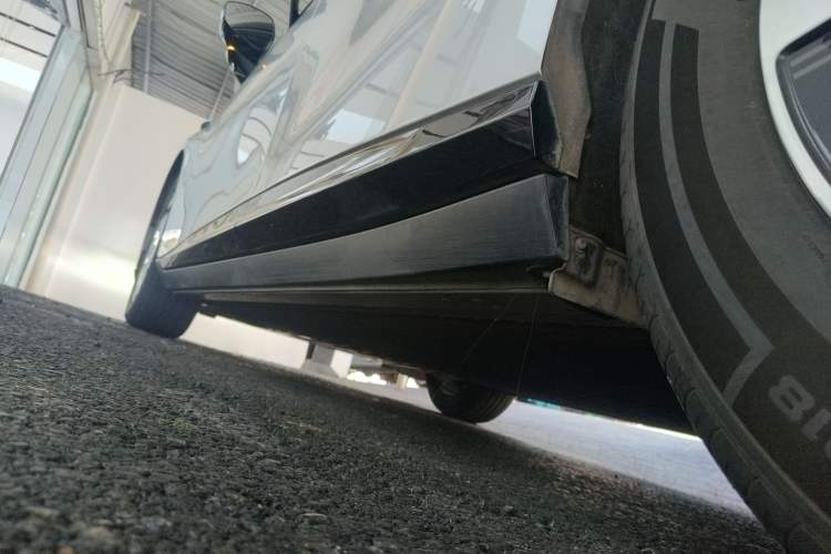 Used XPeng P7+ 2024 Long-Range Max Left Side Sill