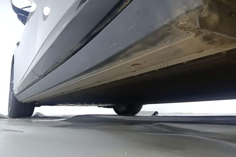 Used XPeng P7+ 2024 Long-Range Max Left Side Sill