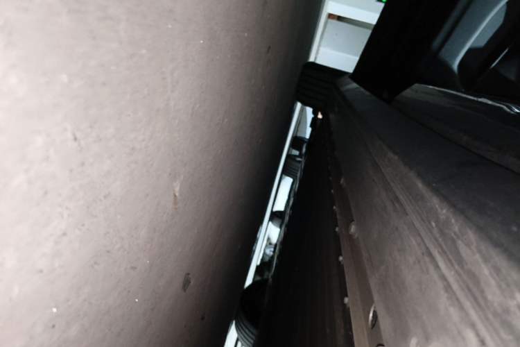 Used XPeng P7+ 2024 Long-Range Max Left Side Sill