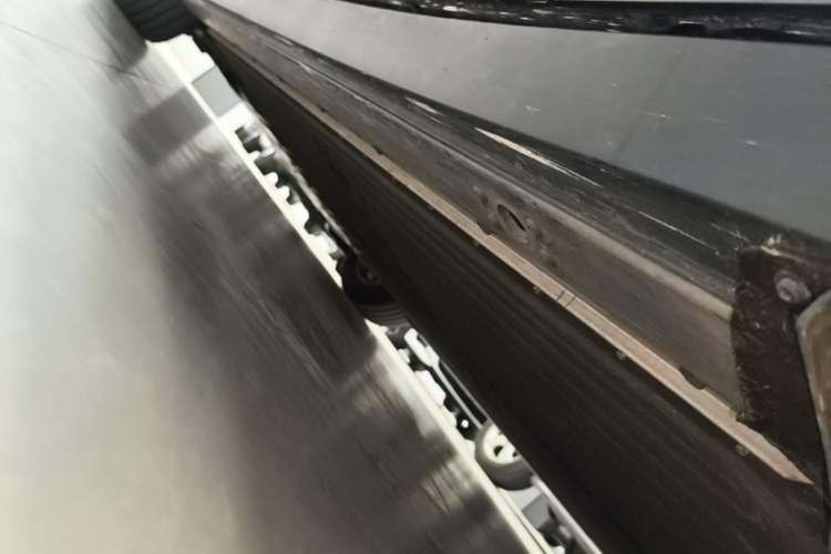 Used XPeng P7+ 2024 Long-Range Max Left Side Sill