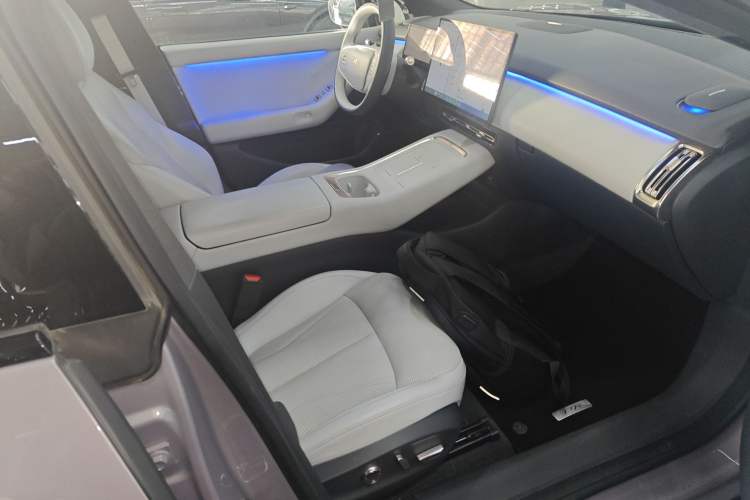 Used XPeng P7+ 2024 Long-Range Max Right Front Seat