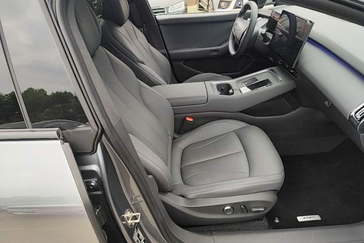 Used XPeng P7+ 2024 Long-Range Max Right Front Seat