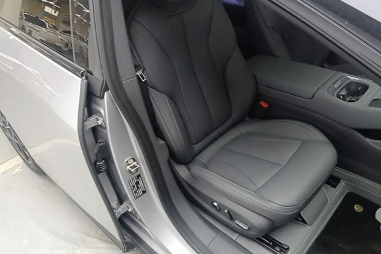 Used XPeng P7+ 2024 Long-Range Max Right Front Seat
