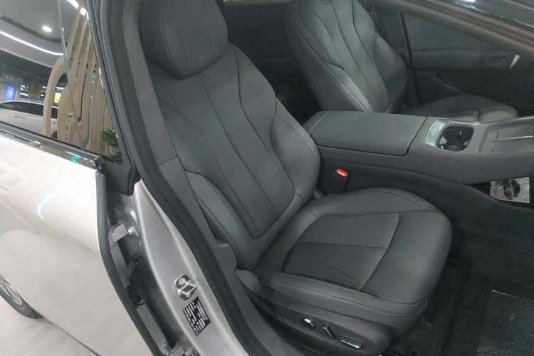 Used XPeng P7+ 2024 Long-Range Max Right Front Seat