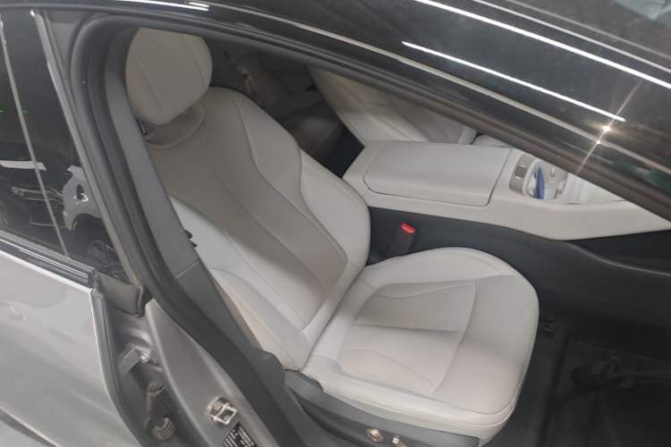 Used XPeng P7+ 2024 Long-Range Max Right Front Seat