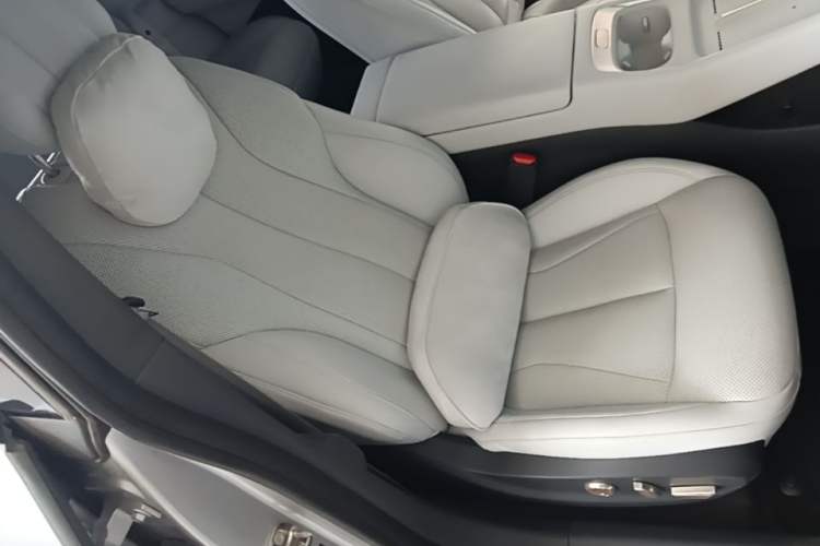 Used XPeng P7+ 2024 Ultra-Long Range Max Right Front Seat