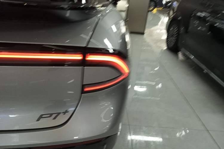 Used XPeng P7+ 2024 Long-Range Max Right Rear Taillight
