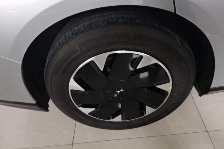 Used XPeng P7+ 2024 Long-Range Max Right Rear Wheel Hub